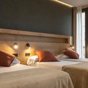 3* Konukevi Fontanella By Bcn Urban