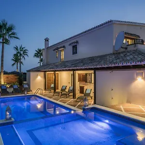 *** Oda ve Kahvaltı The By The House İspanya