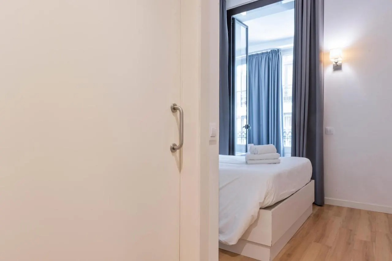 Hostalin Barcelona Gran Via 3*,  İspanya
