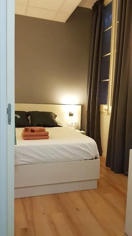 Hostalin Barcelona Gran Via Гостевой дом